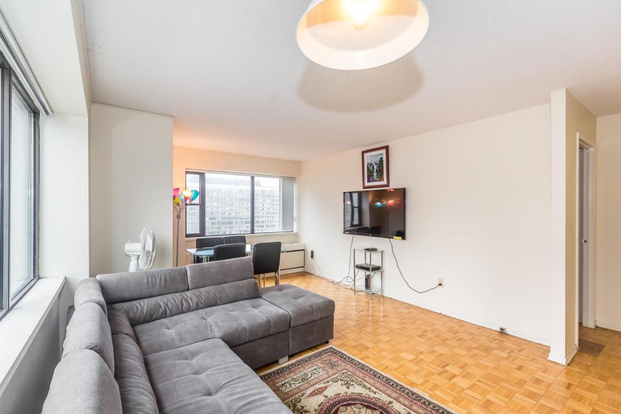 Apartmán Toronto Furnished Living-Gerard Exteriér fotografie