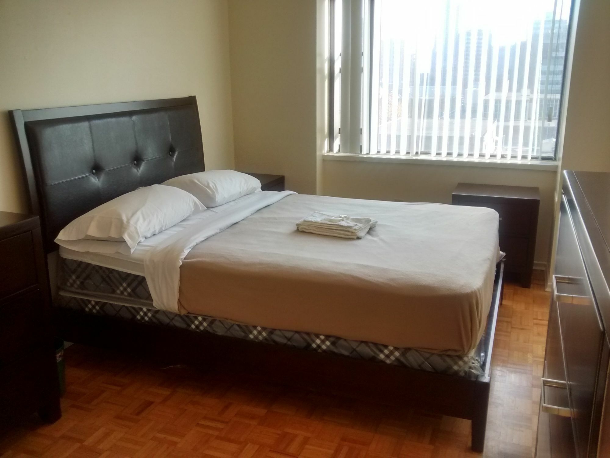 Apartmán Toronto Furnished Living-Gerard Exteriér fotografie